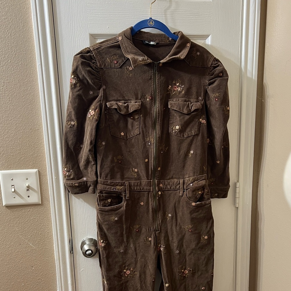 Driftwood Embroidered Cord
Coverall size L - Picture 5 of 11